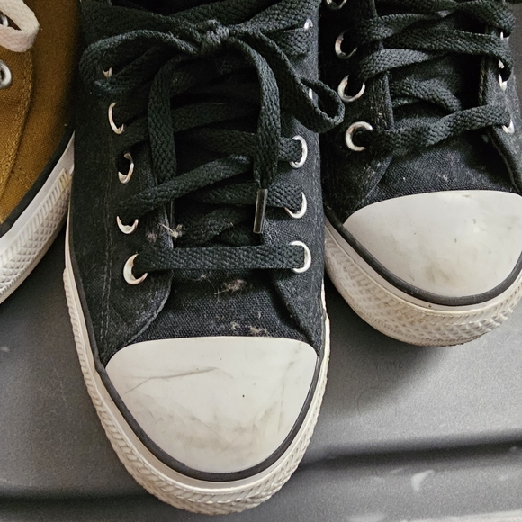 Converse 2 pair Bundle Mid top Canvas Sneaker Yellow & Black Men's sz 10.5 - Picture 3 of 9